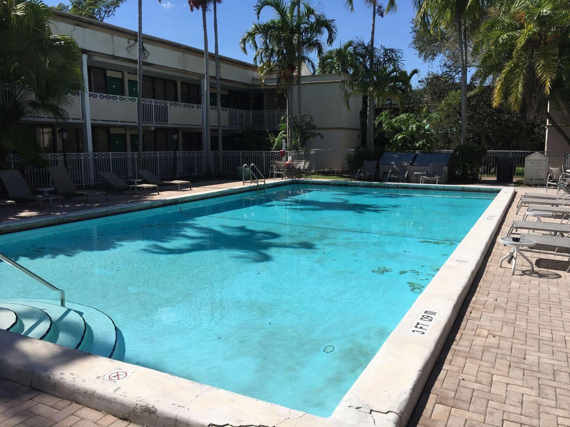 Sawgrass Inn & Conference Center بلانتيشن المظهر الخارجي الصورة